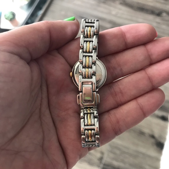 🔥CITIZEN WOMENS WATCH🔥 - Picture 2 of 2